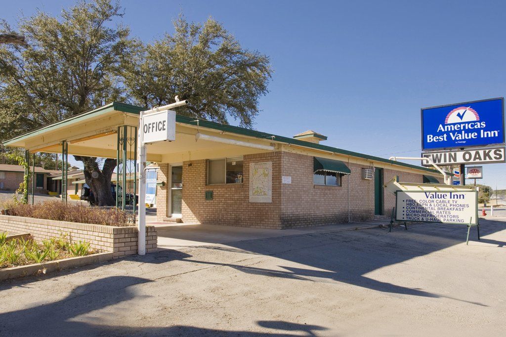 Motel Super 8 By Wyndham Sonora Extérieur photo