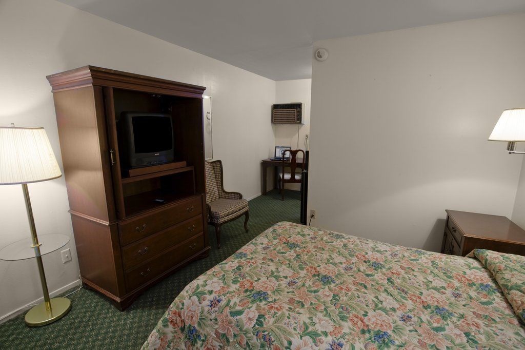 Motel Super 8 By Wyndham Sonora Extérieur photo